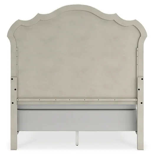 Arlendyne Queen Upholstered Bed with Mirrored Dresser