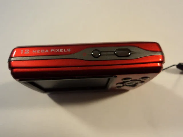 Cobra 12MP Digital Camera Red 2.4-in LTPS Color Display 8x Zoom DCA1220RED -- New