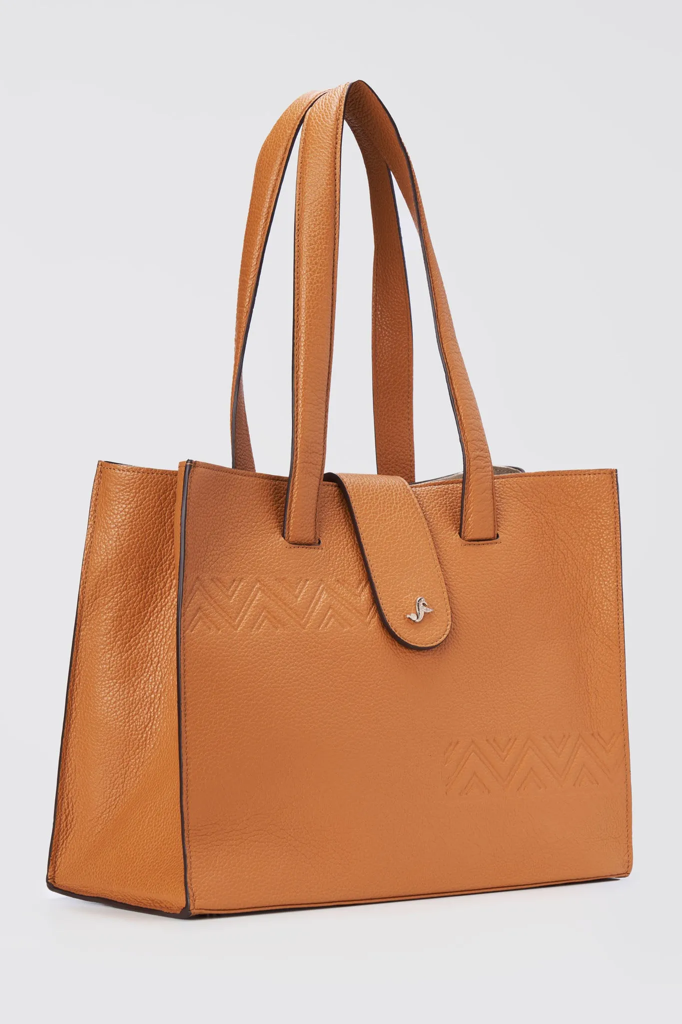 Medium leather tote in tan